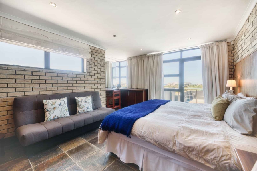 4 Bedroom Property for Sale in Pearly Beach Western Cape